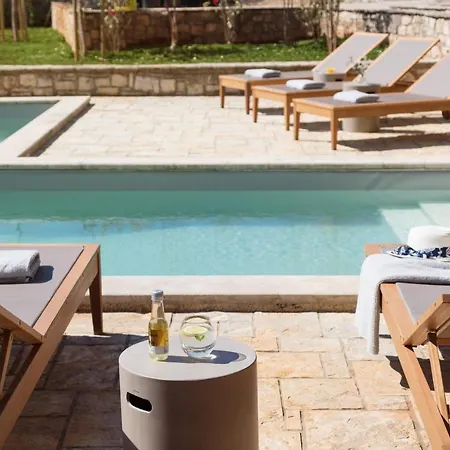 Mint Sveti Lovreč Pazenatički