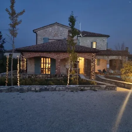 Villa Mint