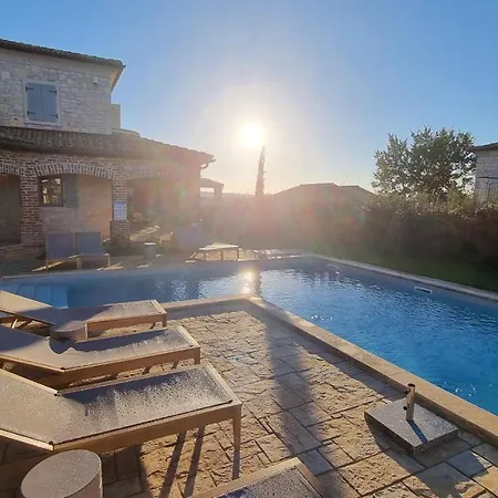 Mint Villa