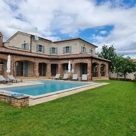 Villa Mint